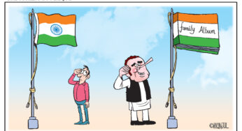 Capitalis by Manjul