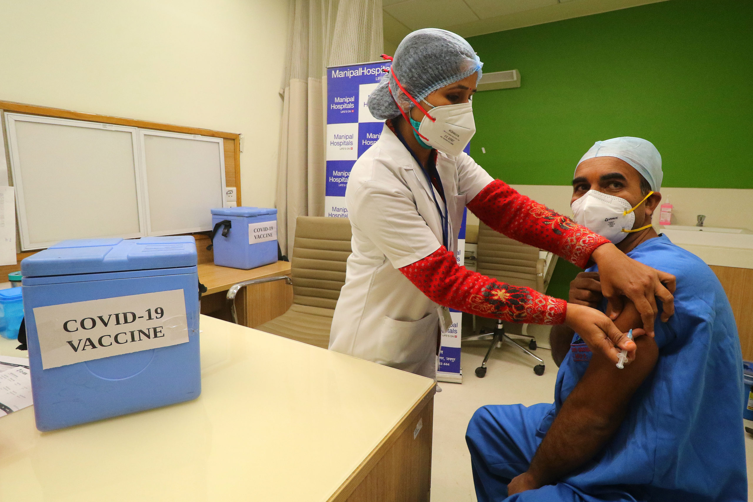 COVID vaccination drive gets underway in Delhi on day two