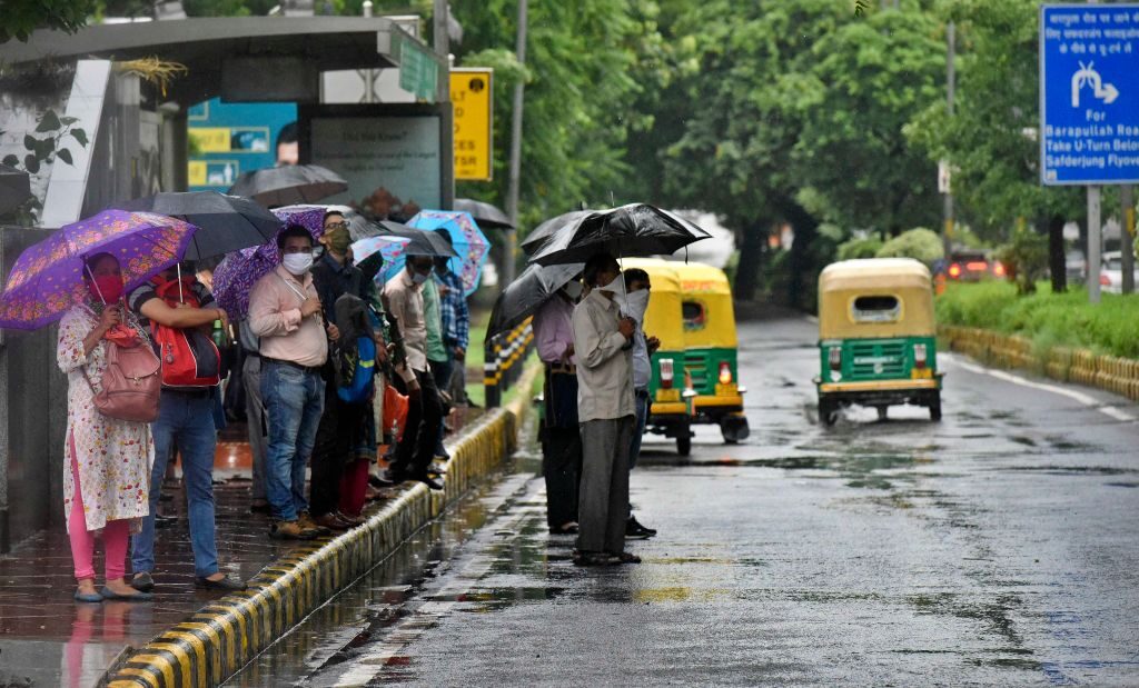 Cloudy sky with light rain predicted in Delhi