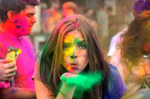 Post-Holi care tips to combat stubborn colour stains, allergies