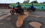 Delhi govt plans to repair 600 km of roads by December