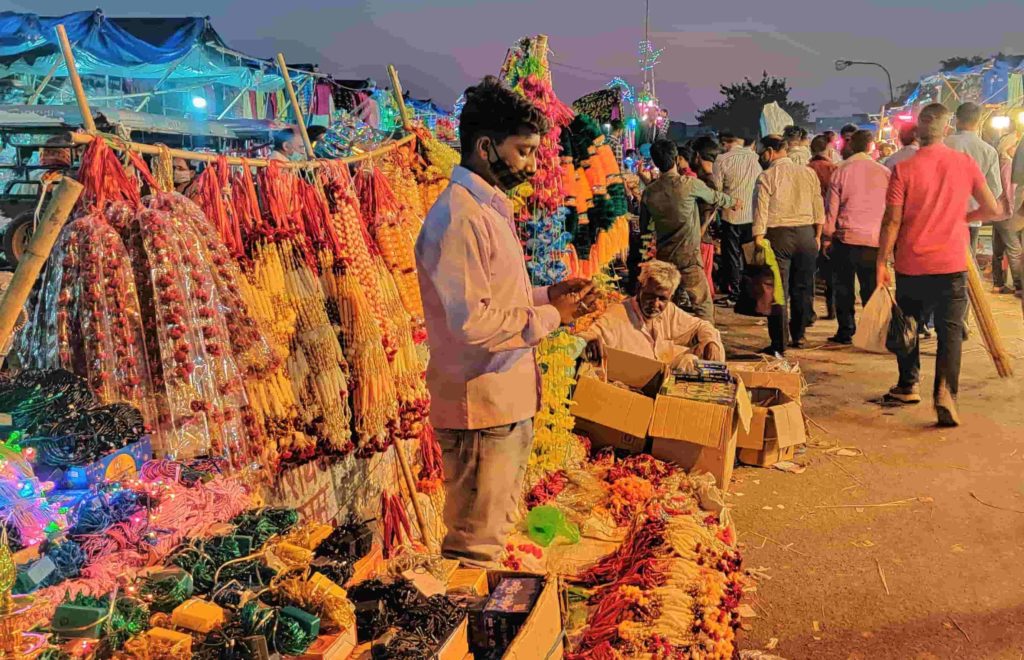 firecracker ban delhi Sadar Bazaar Diwali shopping