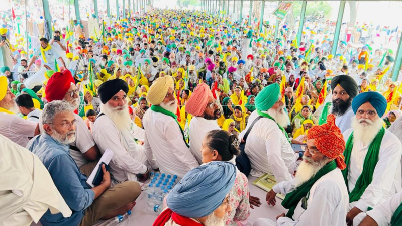 Farmers reach Jantar Mantar to attend mahapanchayat