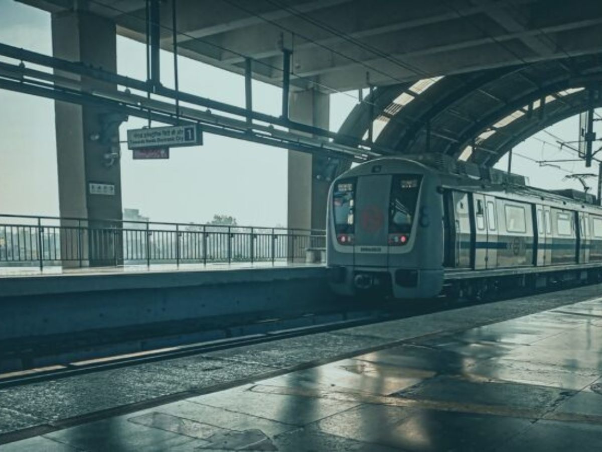 Now, Delhi metro airport line passengers can get tickets on whatsapp