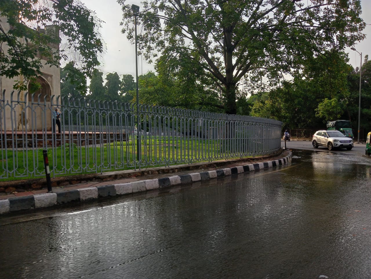 Delhiites wake up to light rain, more showers predicted today