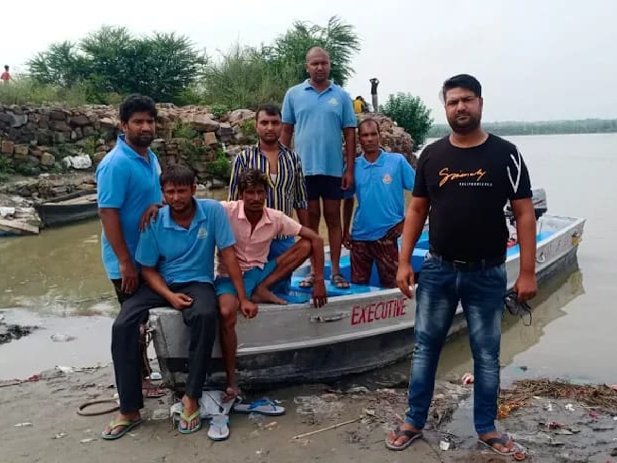 Unsung heroes: Divers who rescue people from the wrath of rivers