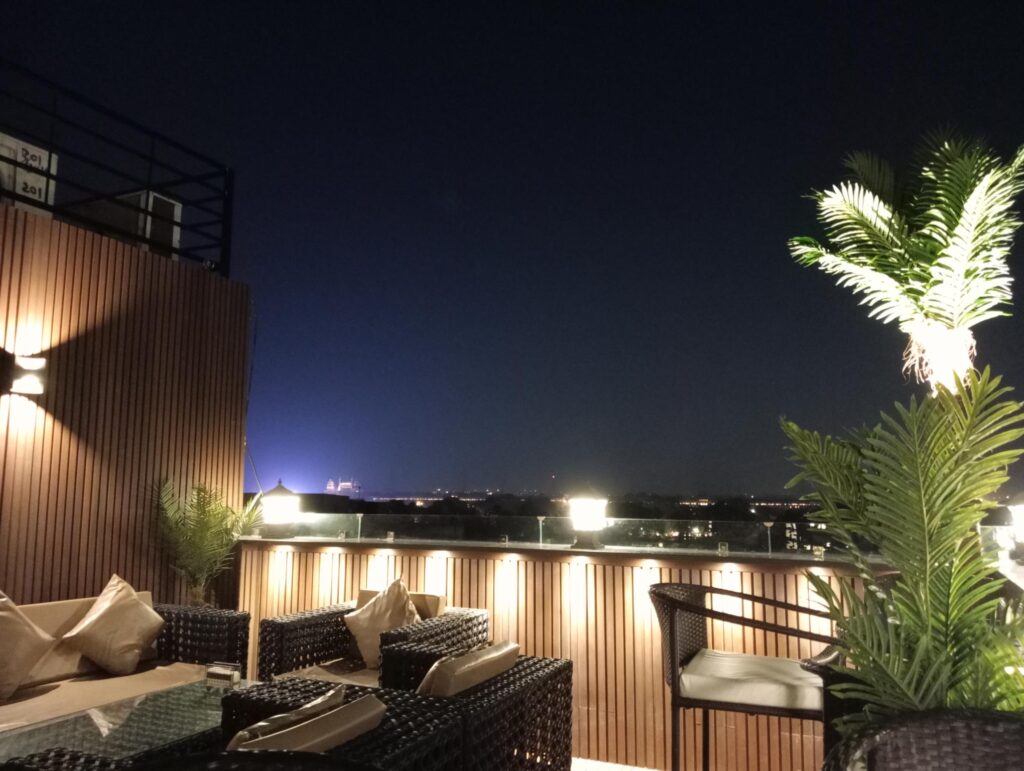 Perfect Combo A cafe overlooking the spectacular Jama Masjid The Patriot