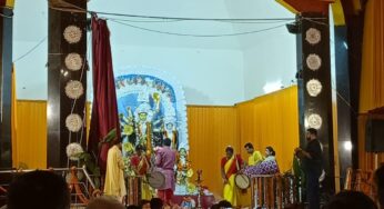 Women dhaakis take center stage to infuse frenzied rhythm of Durga Puja