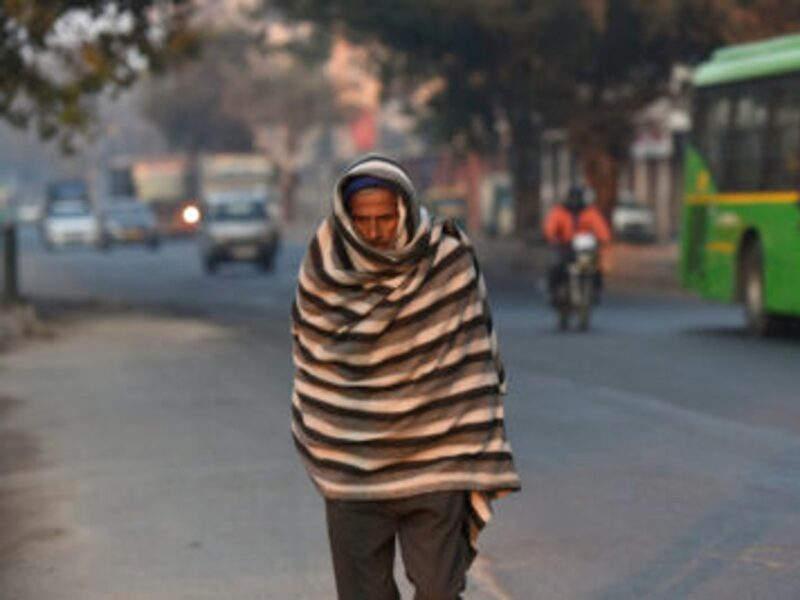 Min temp 8.9 degrees Celsius in Delhi, AQI improves to 'moderate'
