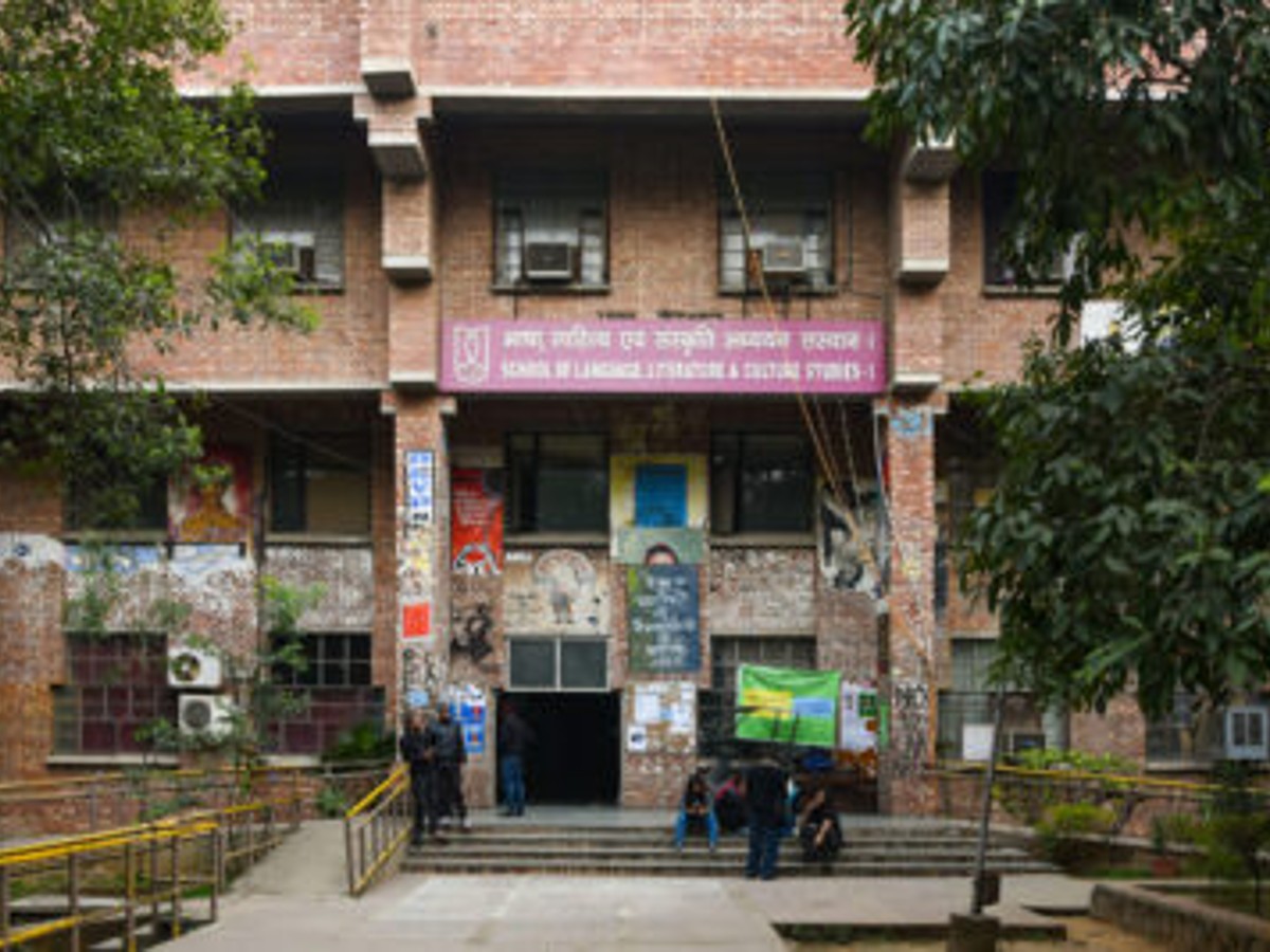 JNU wall defacement: University asks all its centres to install CCTV cameras