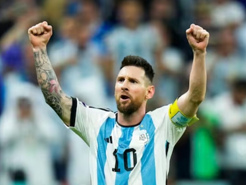 'Messi'ah of Millions: Indian fans wait for Messi's '2011 Tendulkar ...