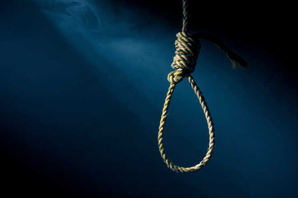 Woman found hanging in south Delhi