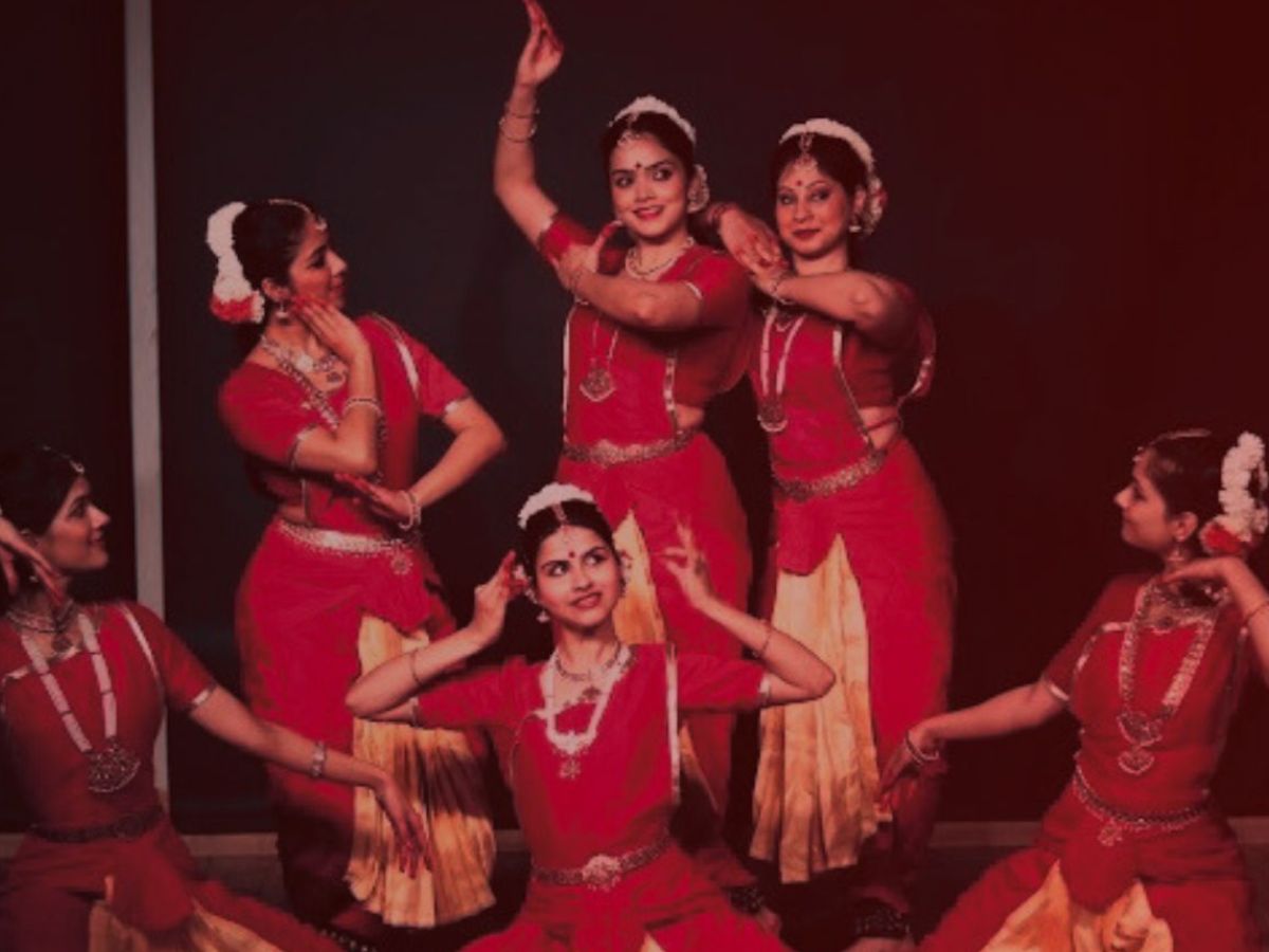 Radha Madhava Smvadam - Leela Taranga Margam - Sridevi Nrithyalaya -  Bharathanatyam Dance - YouTube