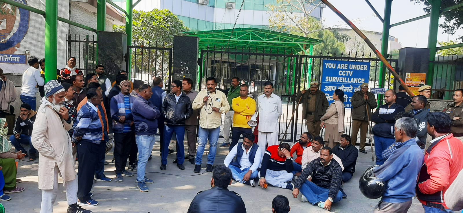 MCD sanitation workers announce ‘chakka jam’, threaten to sit on hunger strike if demands not met