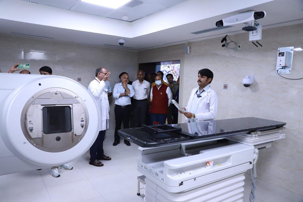 LNJP installs state-of-the-art machine for cancer treatment; second in Delhi