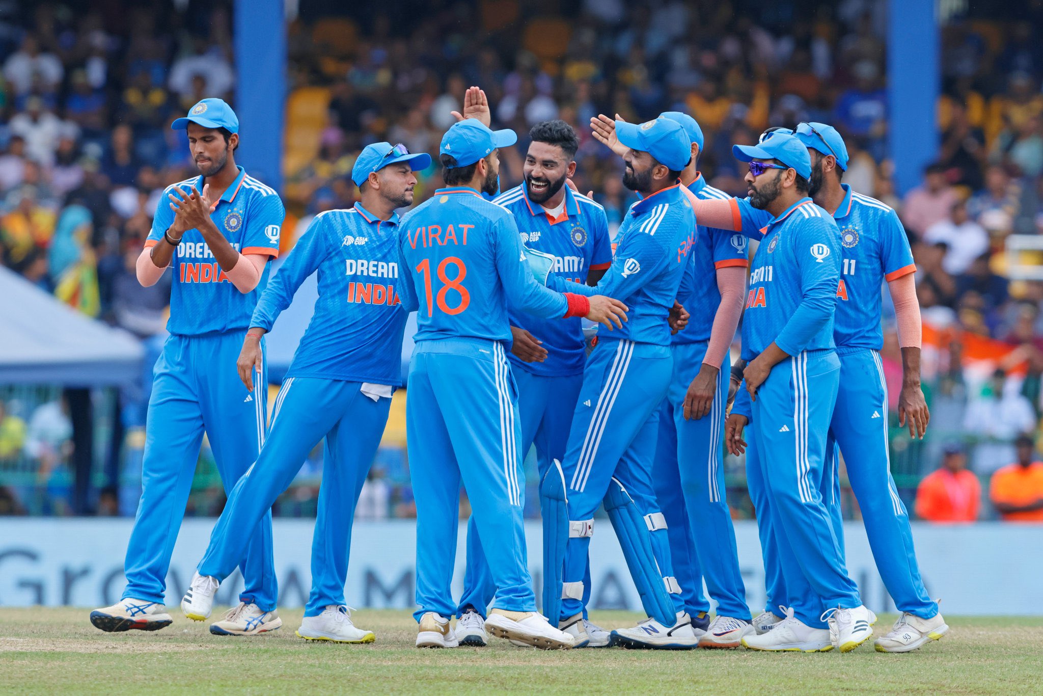 Sri Lanka win toss, put India in