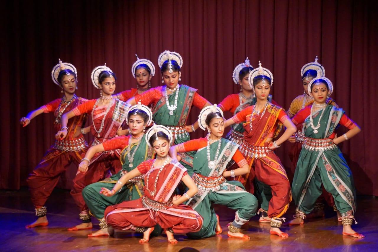 Guru Pranam Utsav: A Celebration of Music and Dance