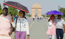 Delhi scorching heatwave leads to increased hospital visits