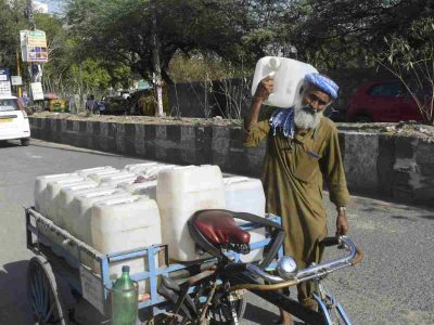 Delhi burns in heatwave as temperatures skyrocket 