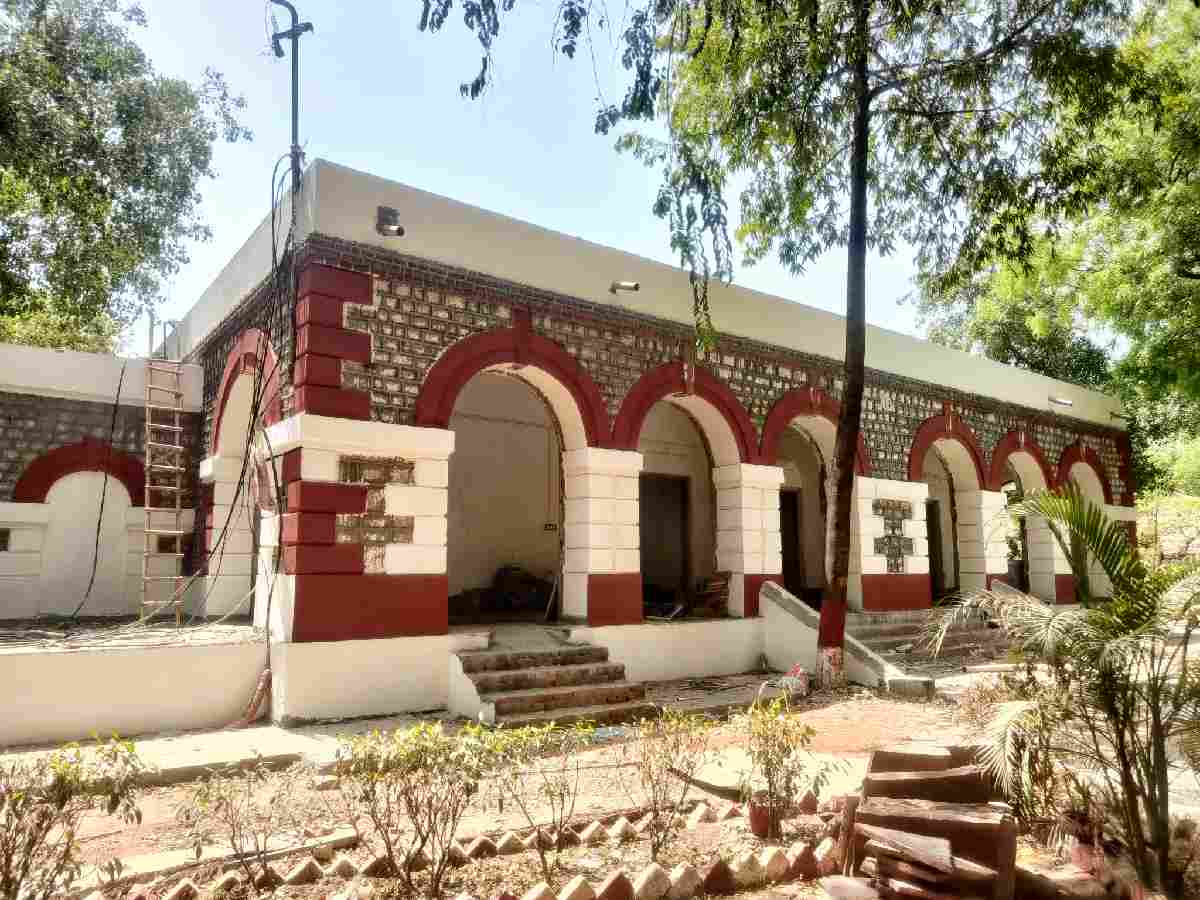 Colonial building in Lal Quila undergoes renovation