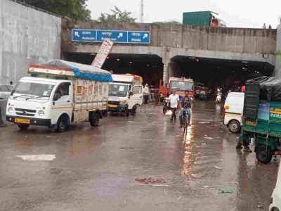 Delhi: Okhla underpass waterlogged, traffic movement restricted