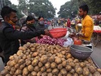 Delhi: Lack of supply leads to soaring prices of vegetables