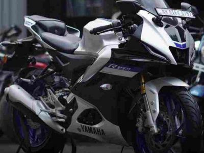 Yamaha R15 M