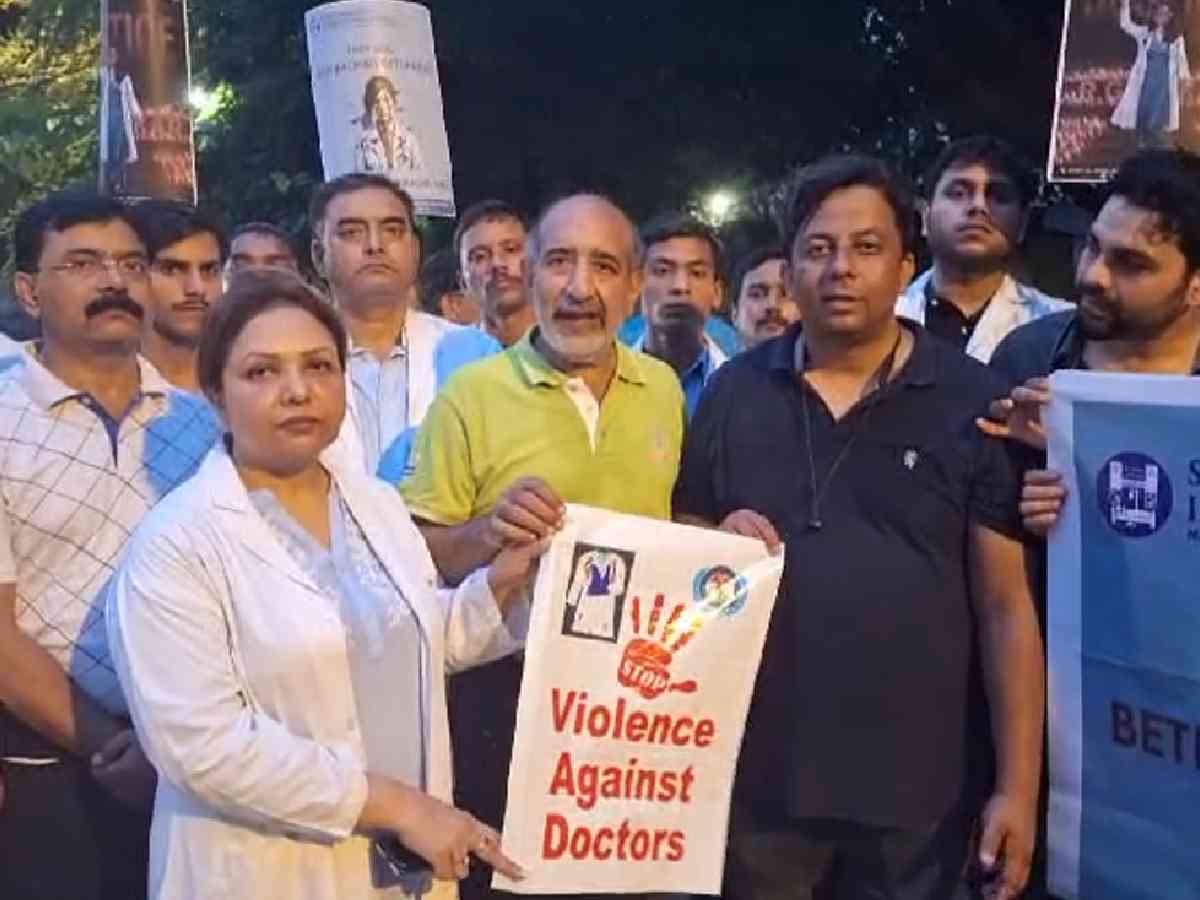 'Don't want to be next': Delhi doctors march against Kolkata case