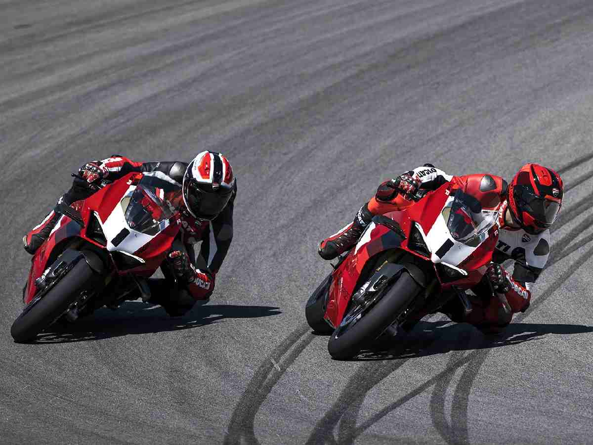 Ducati Panigale V4 R: Reaches speeds of up to 199 mph (320 km/h), known for its powerful engine and advanced electronics.