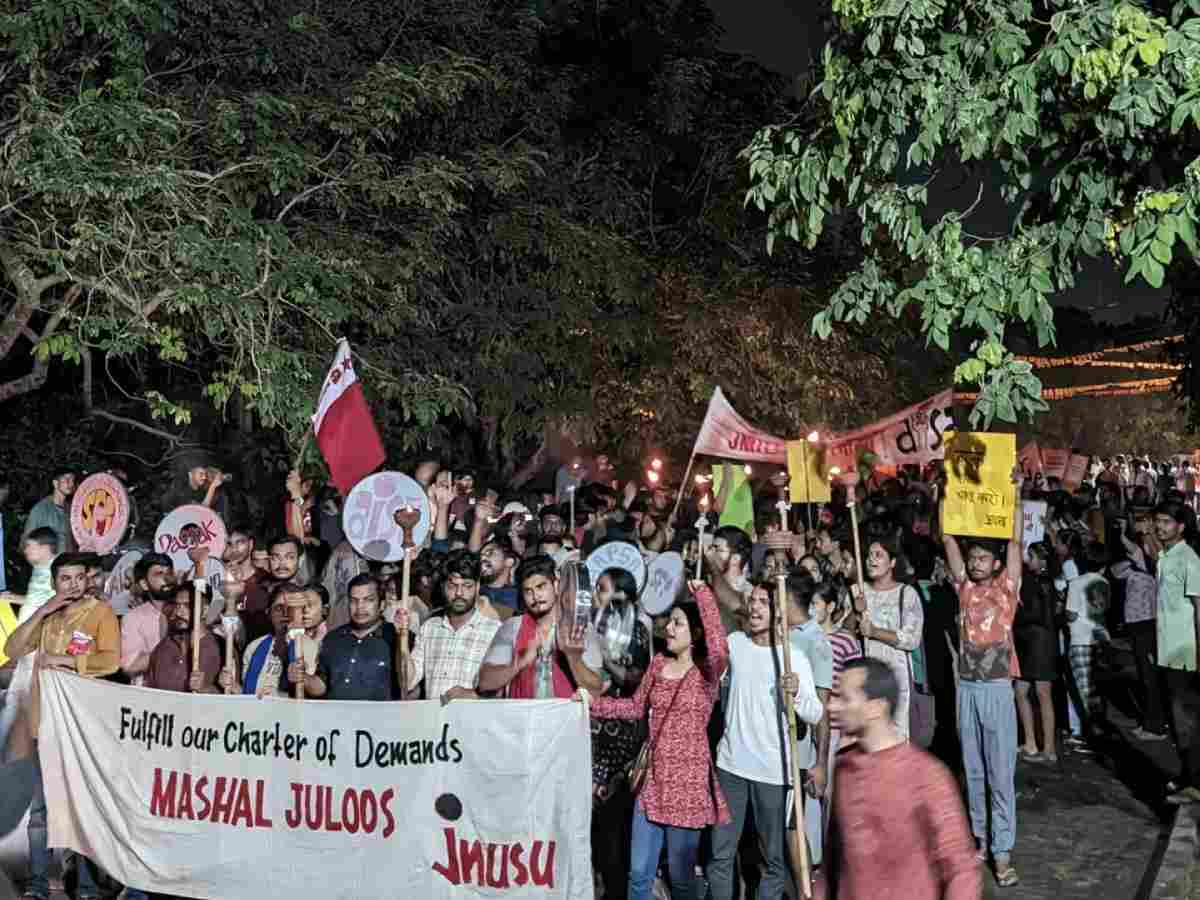 JNU students to march to Education Ministry against public-private redevelopment plan