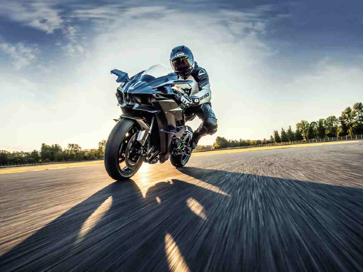 Kawasaki Ninja H2R: Capable of hitting 249 mph (400 km/h), this supercharged bike is designed for ultimate speed.