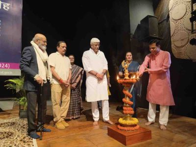  Union Culture Minister Gajendra Singh Shekhawat inaugurating the 17-day theatre festival, along with NSD Director and others