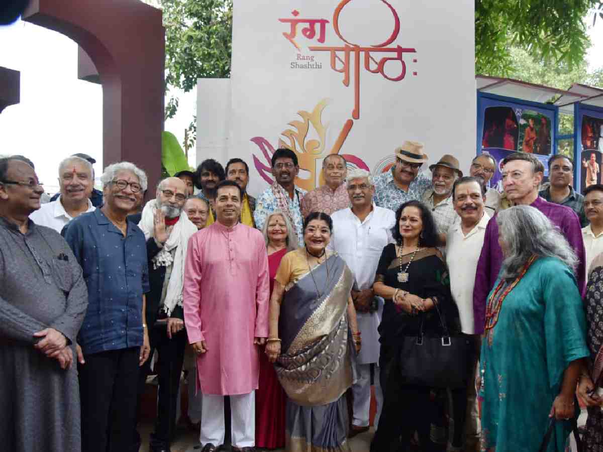 Bollywood: Veteran filmmaker and actors, including Ram Gopal Bajaj, Himani Shivpuri, Govind Namdev, and Anang Desai, posing with Union Culture Minister Gajendra Singh Shekhawat on NSD campus