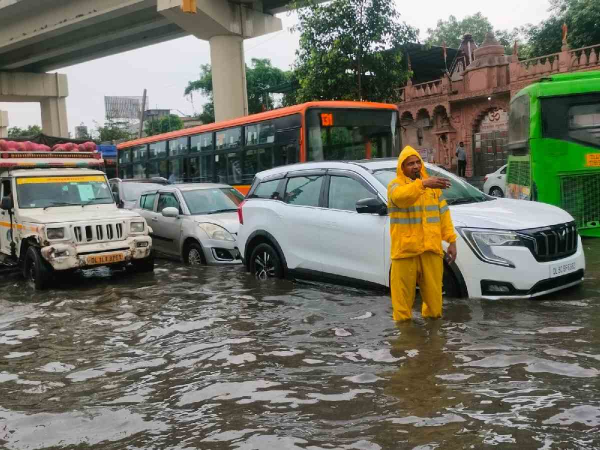 Delhi: Severe waterlogging, traffic jams across city after heavy rainfall; more showers predicted