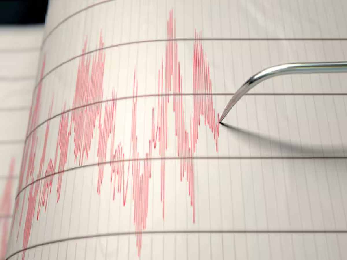 Breaking! Earthquake jolts Delhi-NCR