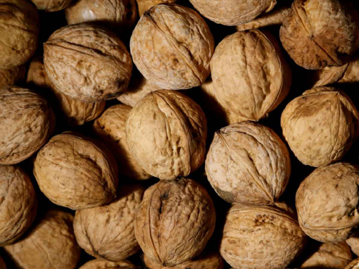 Walnuts - High in omega-3 fatty acids, walnuts improve brain health and support mood regulation.