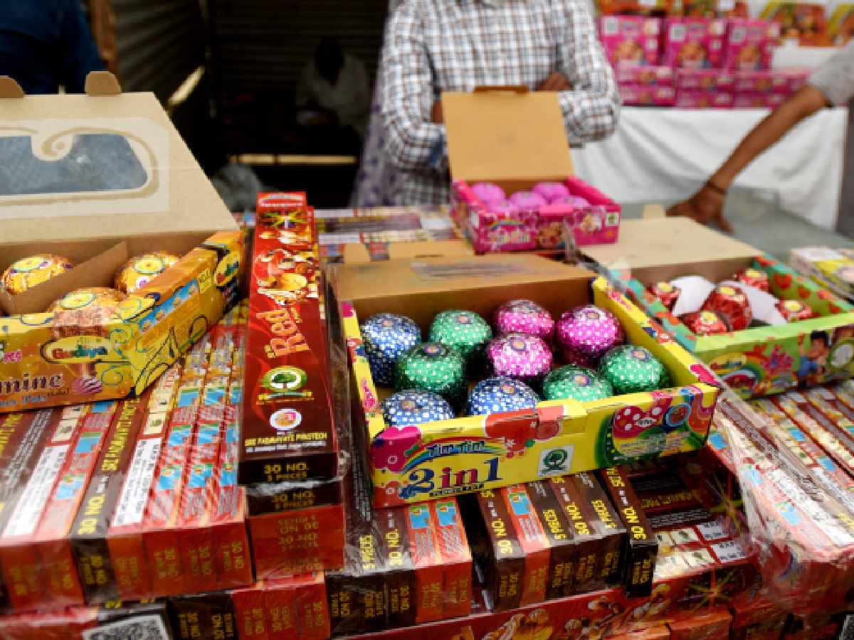 Delhi govt bans production, sale of firecrackers till January 1