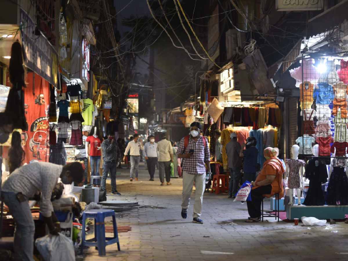 Pollution: Once filled with families, the Lajpat Nagar market now feels like a shell of its former self PHOTO: GETTY