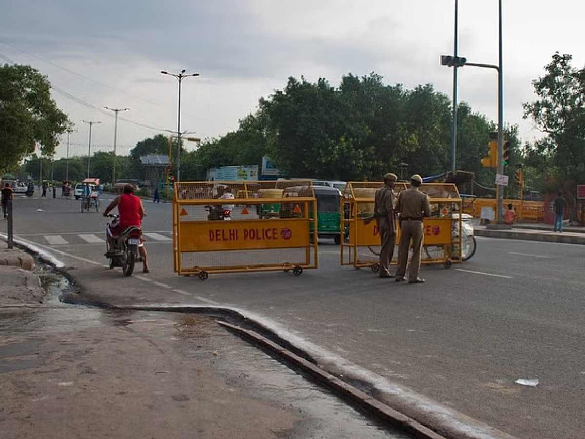 Delhi: Dispute over mosque construction in Brahmpuri