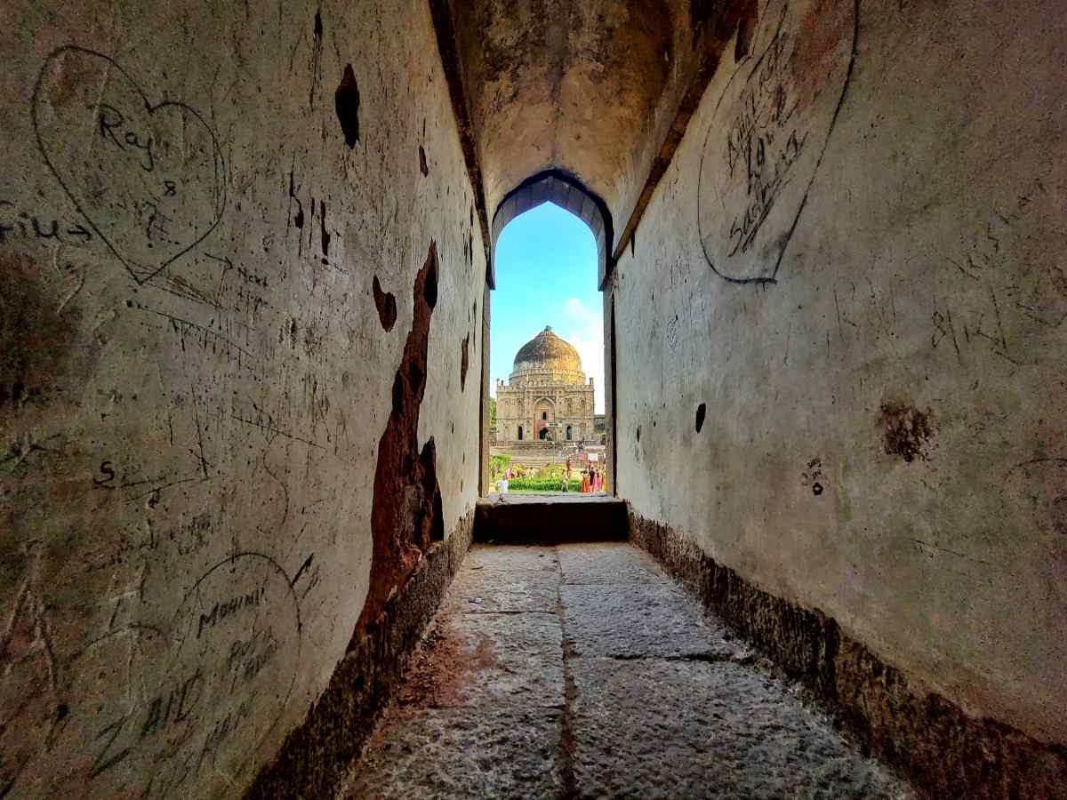 Romance and defacement: Delhi’s monuments bear scars of vandals in love