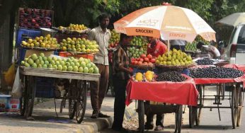 Delhi: street vendors battle heat, hunger, and hardship