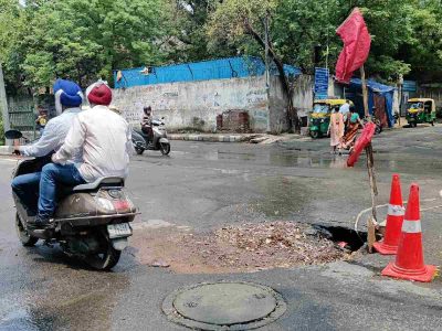 Delhi govt starts road spray technology trials to fix potholes