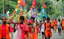 Delhi govt sets up welcome gates to greet 'kanwariyas'