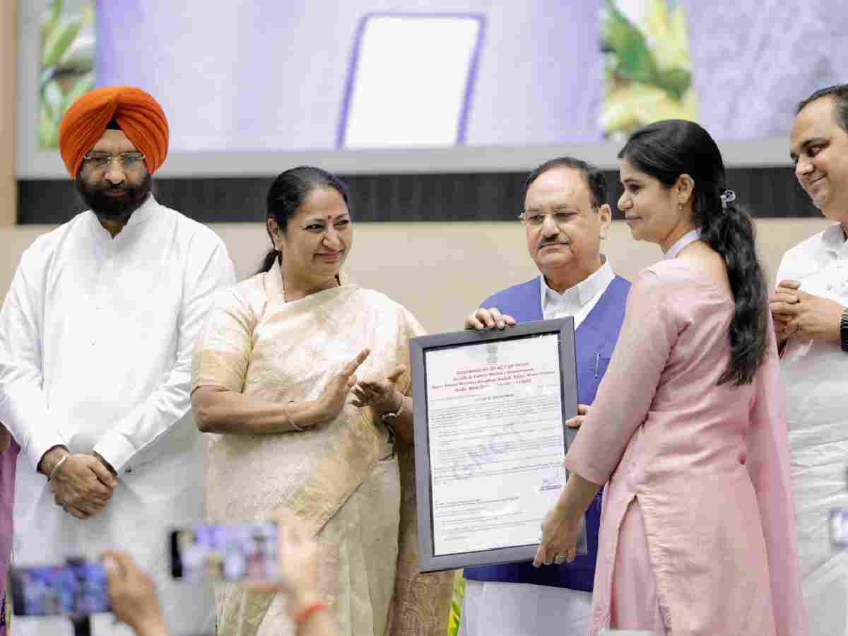 1,300 nurses appointed in Delhi govt hospitals; Ayushman vans flagged off