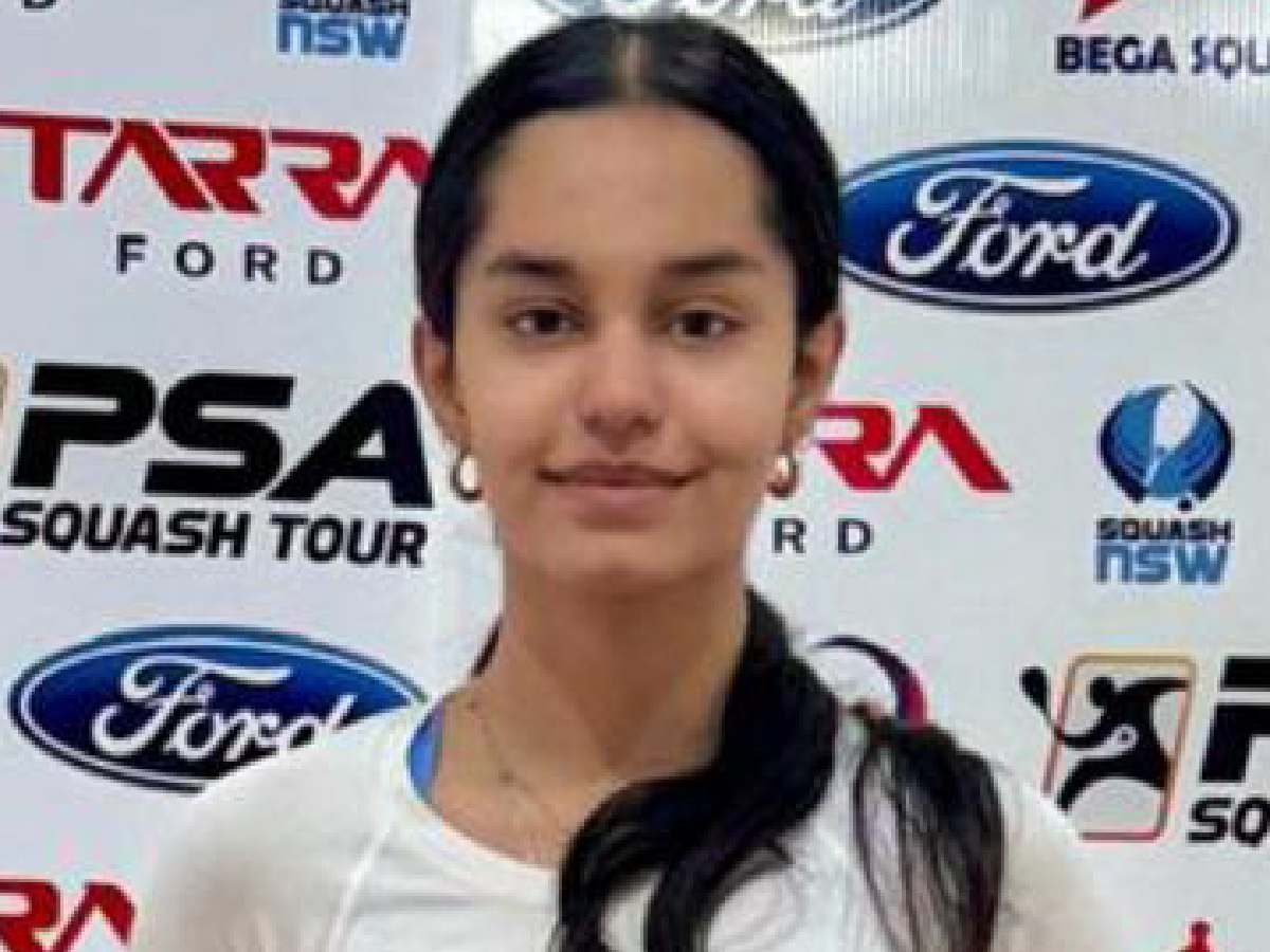 Anahat Singh fights through injury in Bega Open final