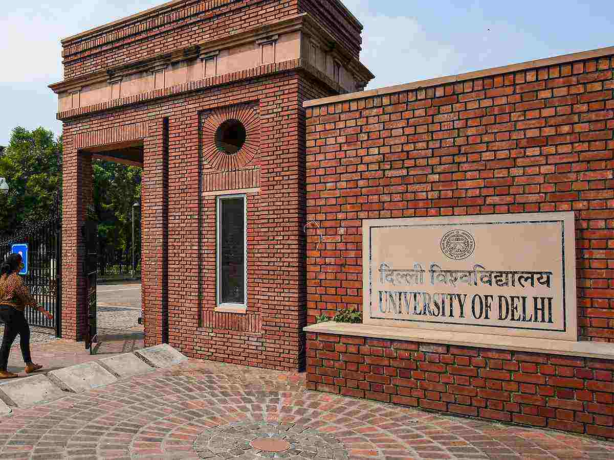 Delhi govt releases Rs 108 crore grant for 12 DU colleges