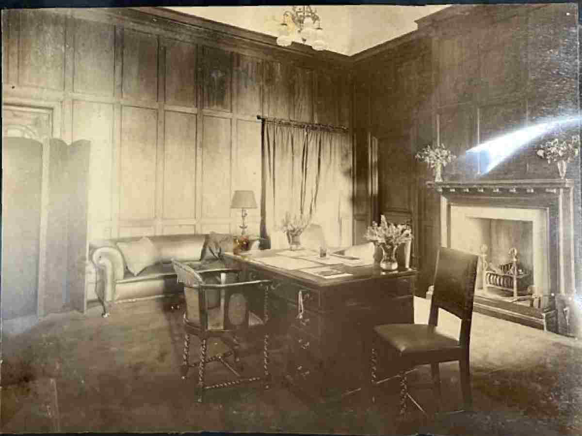 His Excellency the Viceroy's Room in the Secretariat