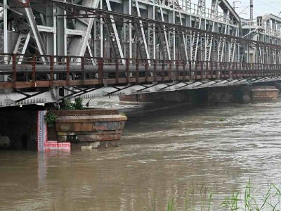 Search operation launched after man ‘jumps’ into Yamuna from DND flyway