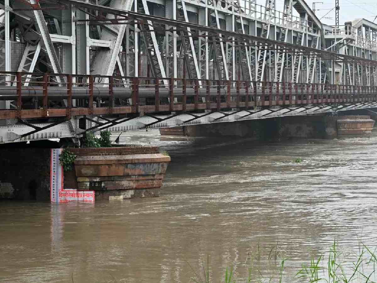 Old Railway Bridge in Delhi to be closed from Tuesday as Yamuna nears danger mark