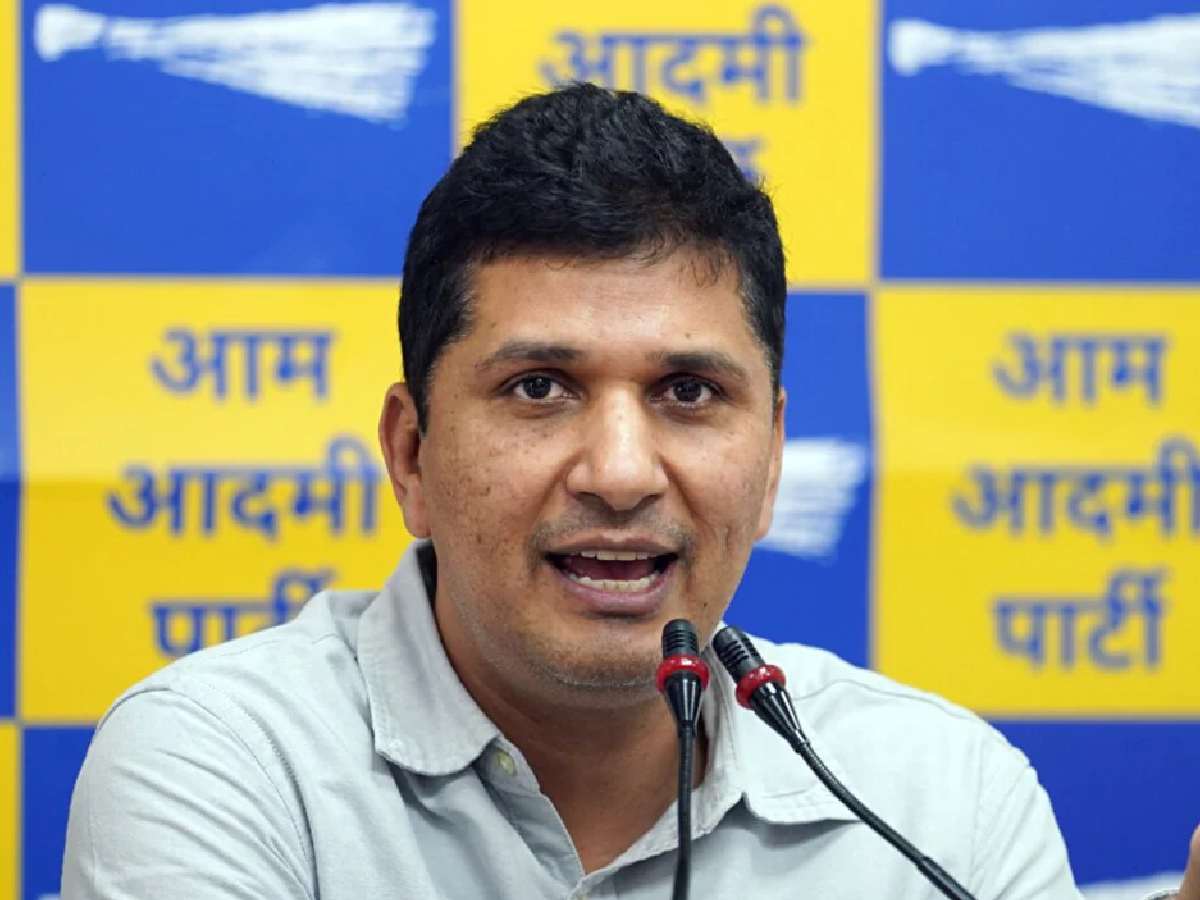 AAP protests India-Pakistan cricket match, warns Delhi clubs against screening